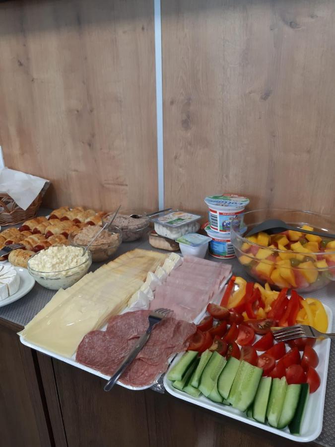Penzion U Buštíků Sardice Esterno foto